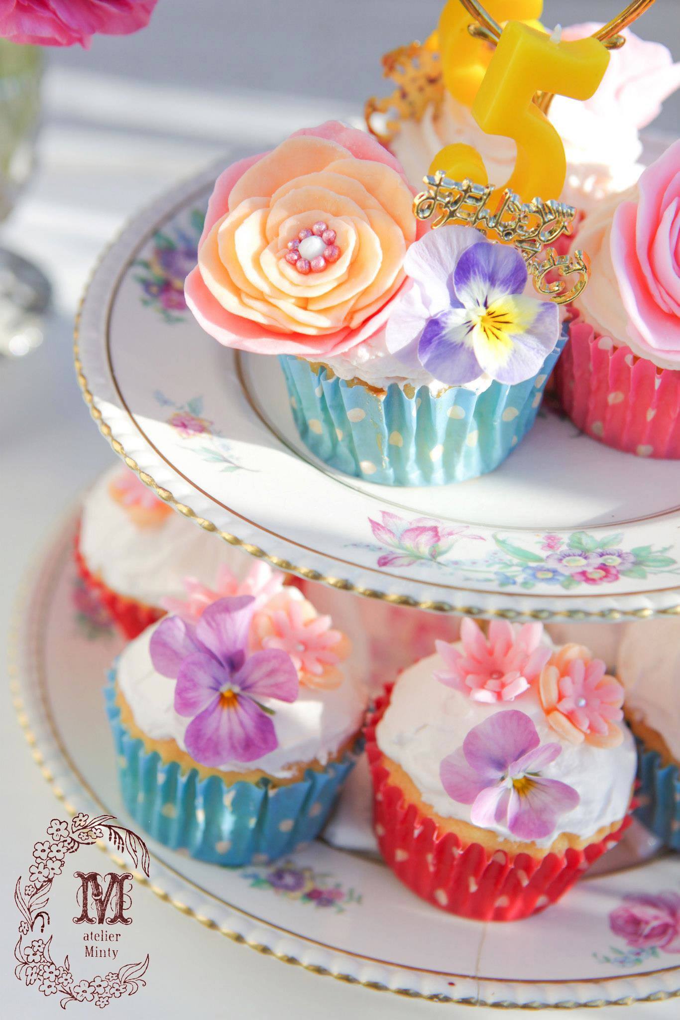 春の花のカップケーキ Atelier Minty